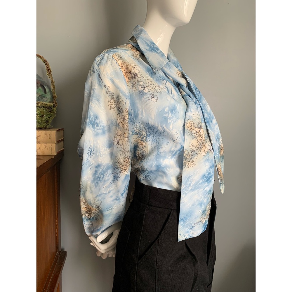 vintage 1970s Terry of Chicago : union label pussybow secretary blouse